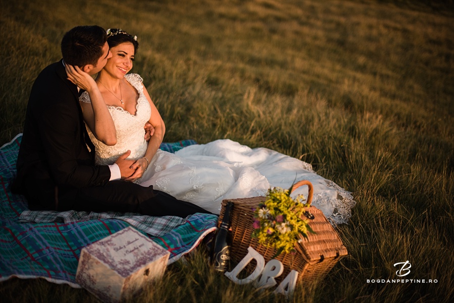 Sedinta foto dupa nunta la munte, Muntii Bucegi, Valea Prahovei